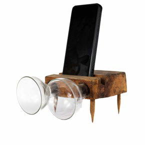 Wooden sound amplifier